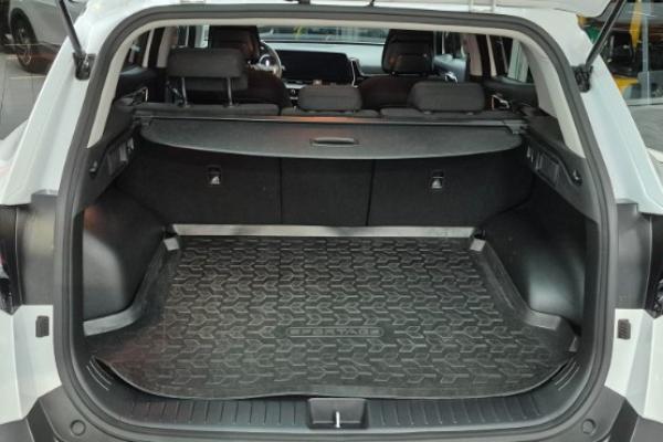 Kia Sportage 2024 – Faible km, attache-remorque et garantie 68 mois 