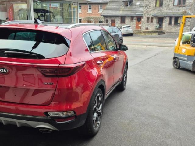 SUPERBE KIA SPORTAGE 1.6 GT-LINE 4X4 SIEGES CUIR JANTES 19 POUCES