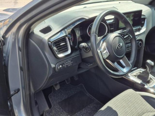 JOLIE Kia XCEED CD3 1.6 CRDI MHEV MORE 2021 DIESEL GARANTIE 68 mois