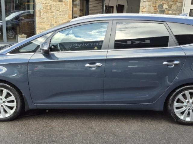 KIA CARENS 1.7 CRDI 7 PL W.ED DE +/- 130.000 KM ET 12 MOIS GARANTIE