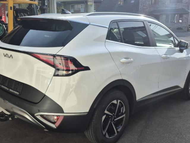 Kia Sportage 2024 – Faible km, attache-remorque et garantie 68 mois 