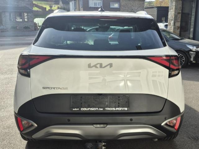 Kia Sportage 2024 – Faible km, attache-remorque et garantie 68 mois 