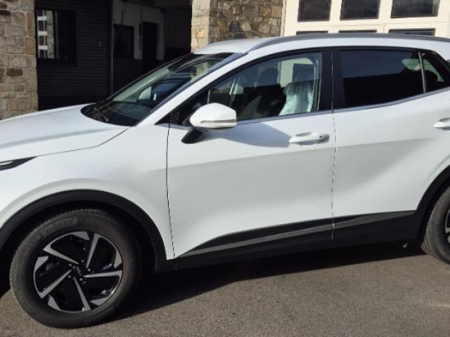 Kia Sportage 2024 – Faible km, attache-remorque et garantie 68 mois 