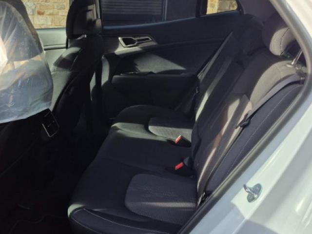 Kia Sportage 2024 – Faible km, attache-remorque et garantie 68 mois 