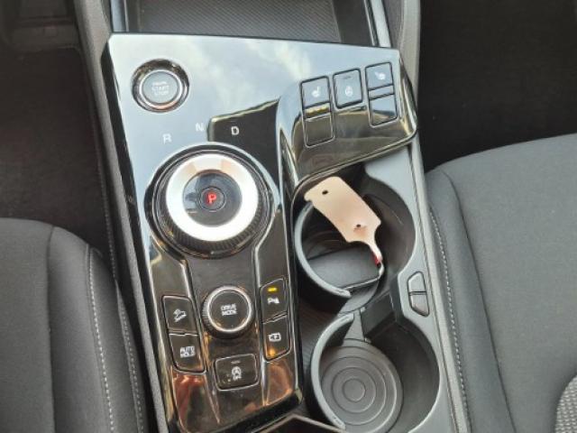 Kia Sportage 2024 – Faible km, attache-remorque et garantie 68 mois 