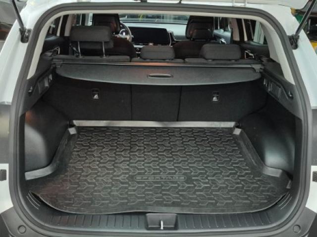 Kia Sportage 2024 – Faible km, attache-remorque et garantie 68 mois 