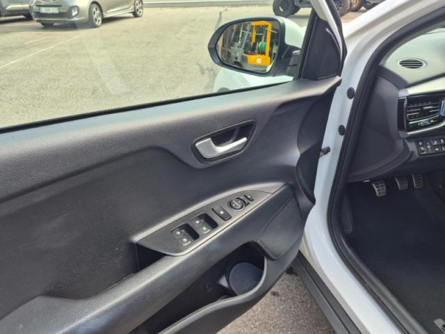 SUPERBE KIA STONIC SENSE 1.0T-GDI 120CH GARANTIE 24 MOIS DU 06/2019